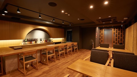 Lobby lounge