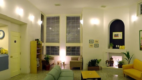 Lobby lounge