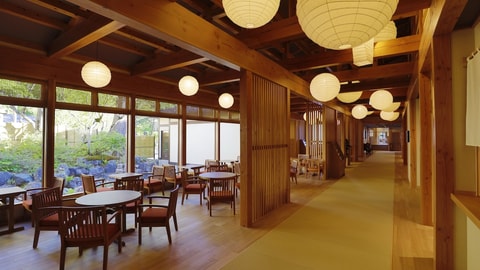 Lobby lounge