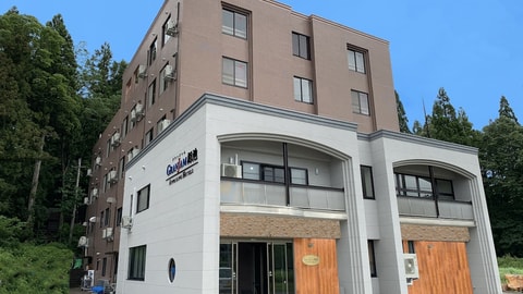 Primary image