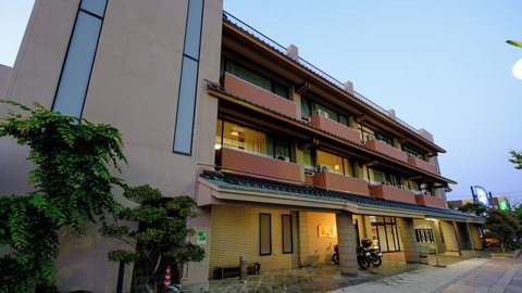 Primary image