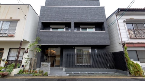 Primary image