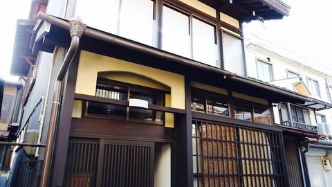 Primary image