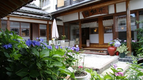 Primary image