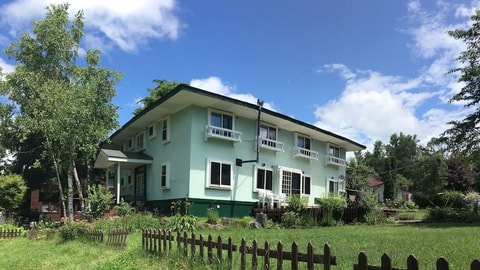 Primary image