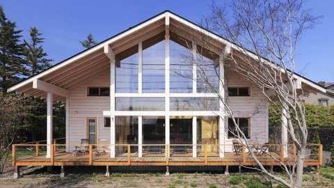 Primary image