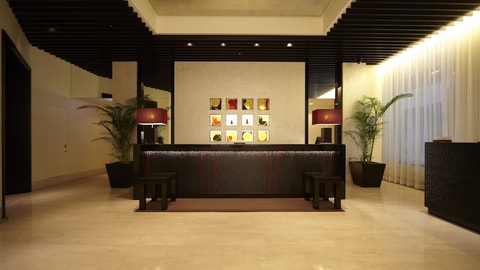 Concierge desk