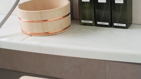 Bathroom amenities