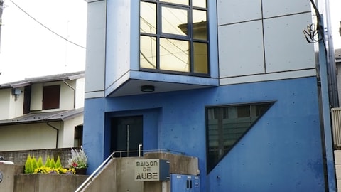 Primary image