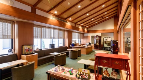 Lobby lounge