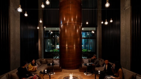 Lobby lounge