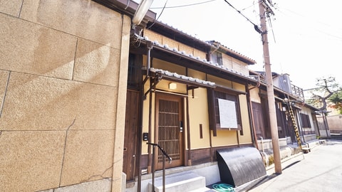 Primary image