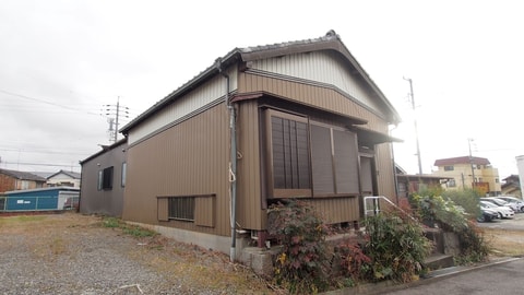 Primary image