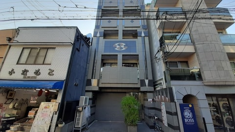 Primary image