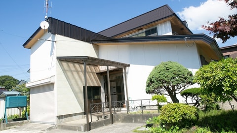 Primary image