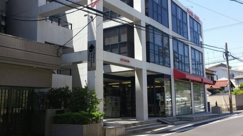 Primary image