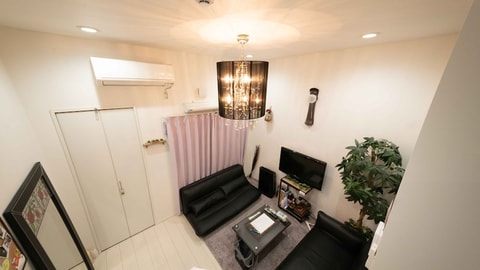Primary image