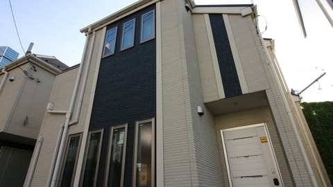 Primary image