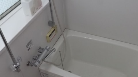 Deep soaking bathtub