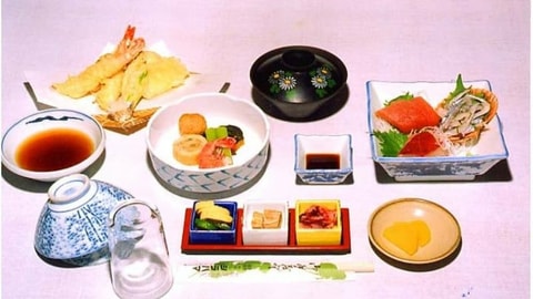 餐饮