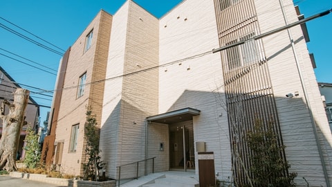 Primary image