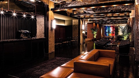 Lobby lounge
