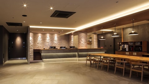 Lobby lounge