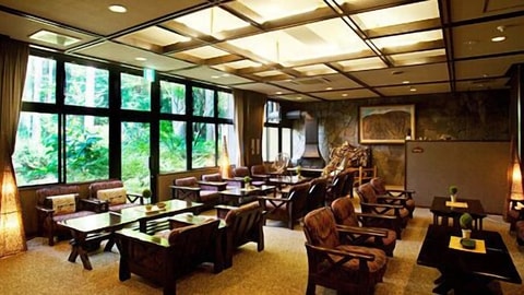 Lobby lounge