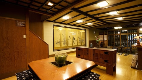 Lobby lounge