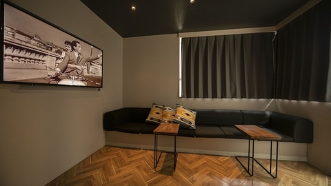 Primary image