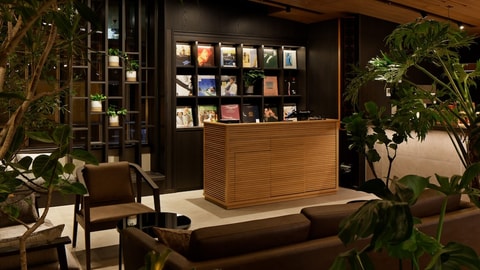Lobby lounge