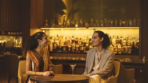 Lobby lounge