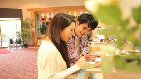 Check-in/check-out kiosk