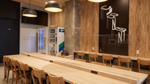 Lobby lounge