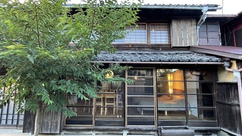 Primary image