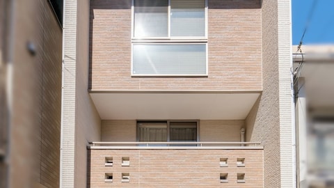 Primary image