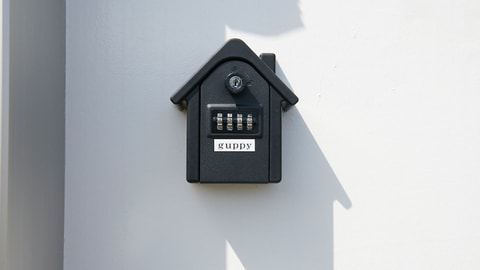 Check-in/check-out kiosk