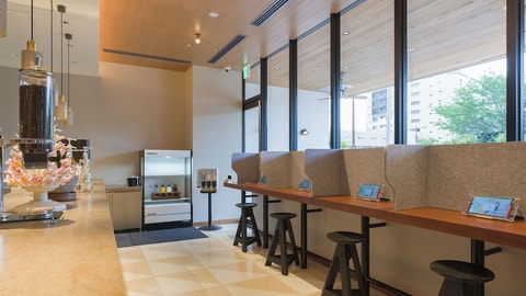 Check-in/check-out kiosk